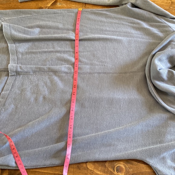 Lucky Brand gray high to low top, waffle fabric. Worn twice, good condition! - Picture 9 of 10